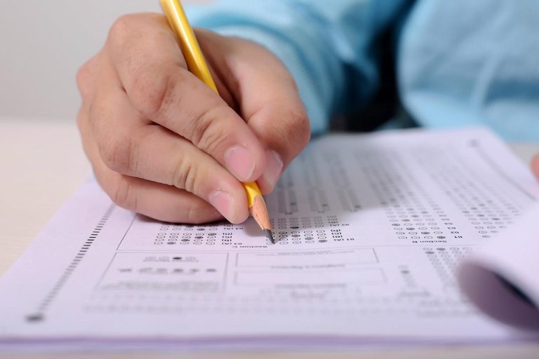 De rol van de secretaris examencommissie in het toetsing- en examineerproces binnen een onderwijsinstelling