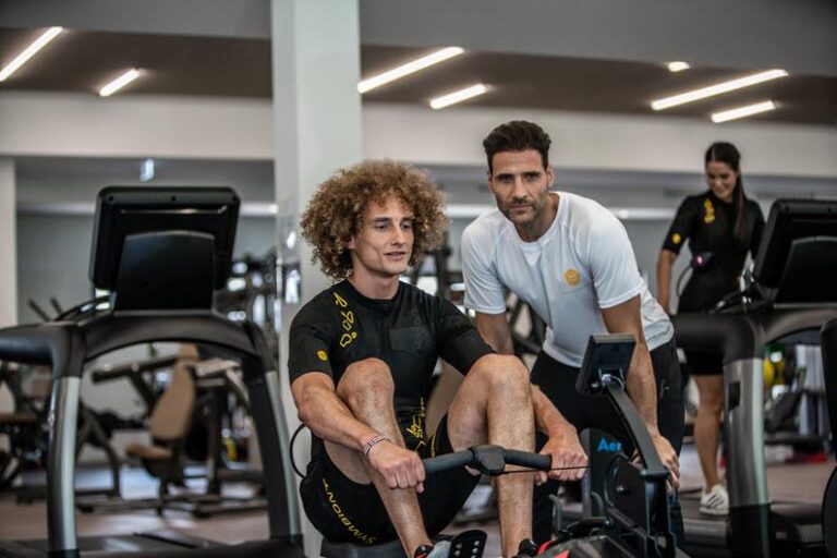 Home Groepstraining met innovatieve EMS-training technologie bij Symbiont360 voor flexibele fitness oplossingen